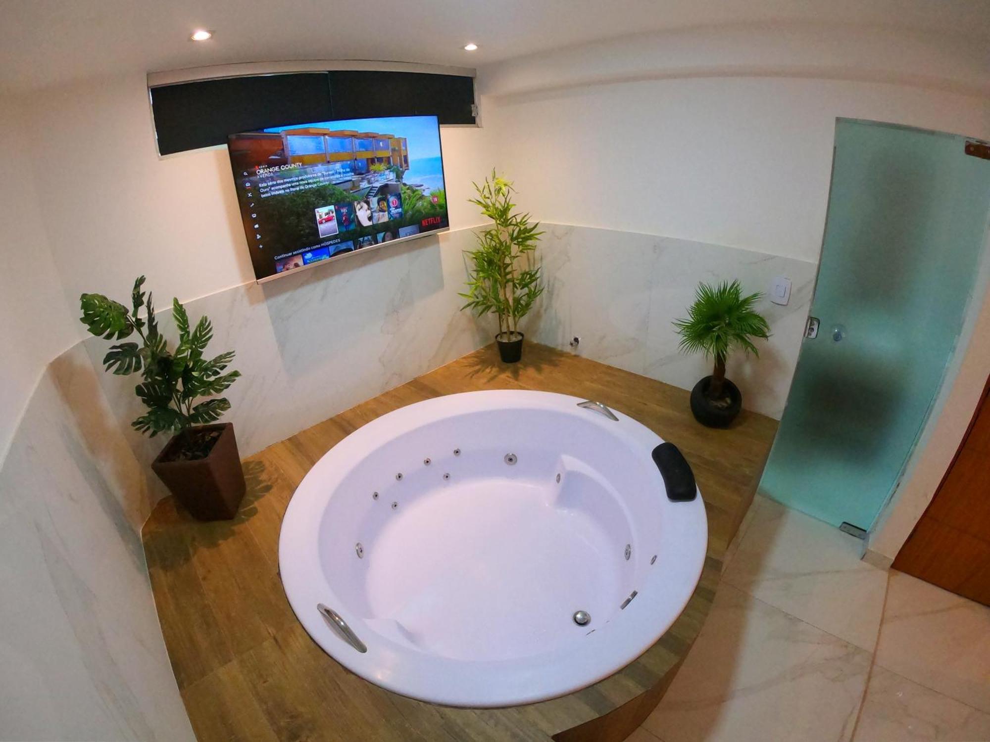 Th 101 - Flat Com Banheira De Hidromassagem Apartment Governador Valadares Exterior photo